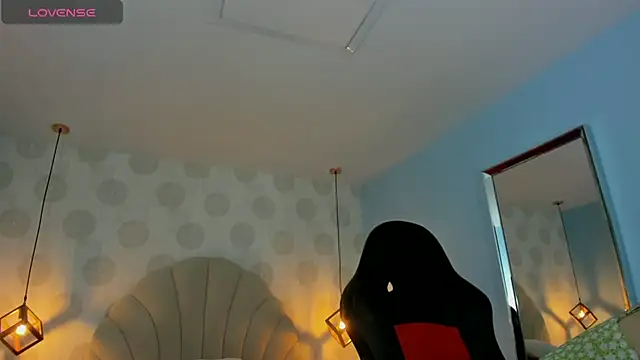 VENUSGREYS1 online show from 05/21/26, 12:23