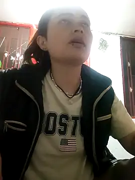 Snapshot of Fog_hot chatting on 12/16/25, 04:28 Fog hot online show from 12/16/25, 04:28