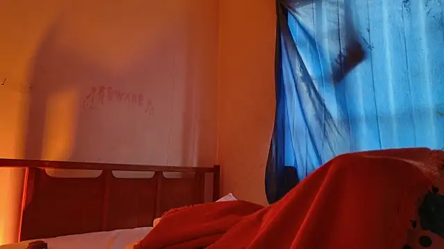 MoonLipsON- online show from 05/07/26, 04:56