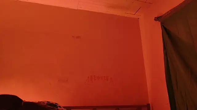 MoonLipsON- online show from 05/17/26, 08:23