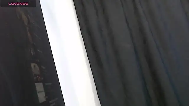 Snapshot of STAR420SP chatting on 12/04/25, 11:57 STAR420SP online show from 12/04/25, 11:57