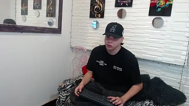 Dylan fooxx online show from 12/15/25, 07:29