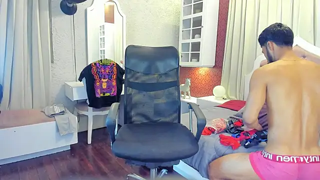 logan mercer online show from 12/14/25, 03:12