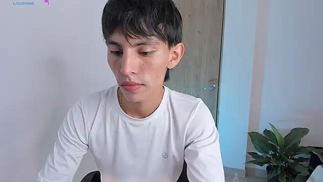 andrew courtzz online show from 06/25/26, 07:29