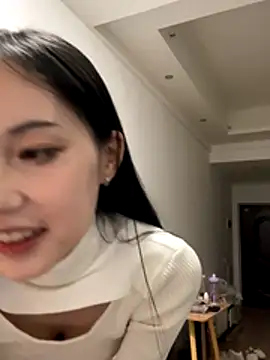 Snapshot of DD-52 chatting on 12/05/25, 10:24 DD-52 online show from 12/05/25, 10:24