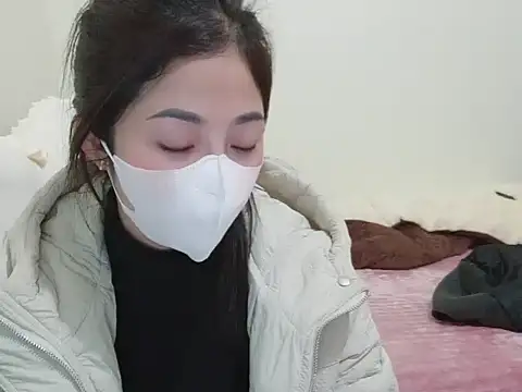 Snapshot of Mimy18 chatting on 12/22/25, 03:58 Mimy18 online show from 12/22/25, 03:58