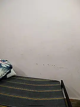 Snapshot of U_cum499 chatting on 12/16/25, 05:01 U cum499 online show from 12/16/25, 05:01