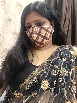 Snapshot of desiriya14 chatting on 12/16/25, 08:41 desiriya14 online show from 12/16/25, 08:41