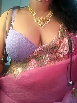 Snapshot of Preeti345 chatting on 07/06/26, 08:55 Preeti345 online show from 07/06/26, 08:55