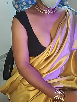 Snapshot of Preeti345 chatting on 07/13/26, 05:27 Preeti345 online show from 07/13/26, 05:27