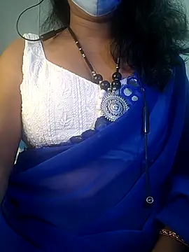 Snapshot of Preeti345 chatting on 07/18/26, 04:33 Preeti345 online show from 07/18/26, 04:33