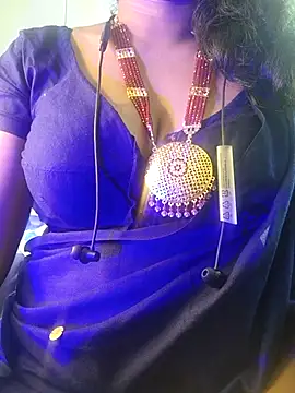 Snapshot of Preeti345 chatting on 07/28/26, 04:50 Preeti345 online show from 07/28/26, 04:50
