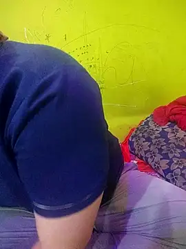 Snapshot of Lovli_Neha chatting on 12/16/25, 04:39 Lovli Neha online show from 12/16/25, 04:39