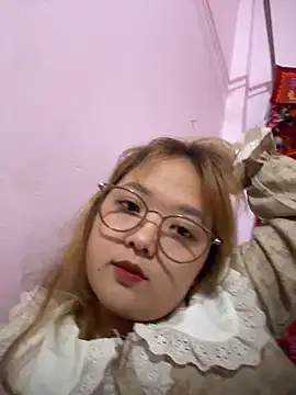 Snapshot of Samsam-006 chatting on 03/10/26, 12:54 Samsam-006 online show from 03/10/26, 12:54