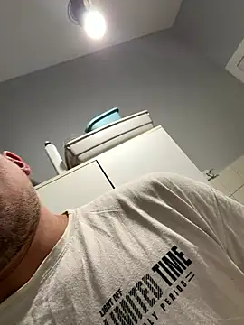 Snapshot of CharlyAlfa22 chatting on 01/17/26, 03:39 CharlyAlfa22 online show from 01/17/26, 03:39