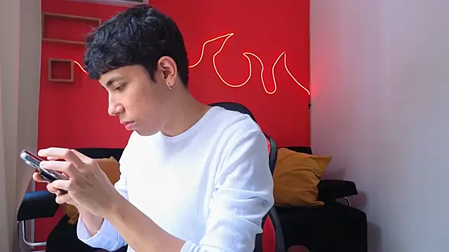 Neo Twink online show from 04/24/26, 07:05