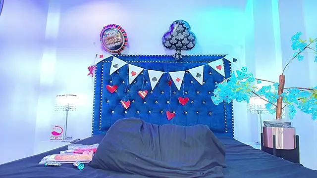 Snapshot of Velora_nigth chatting on 02/19/26, 12:06 Velora nigth online show from 02/19/26, 12:06