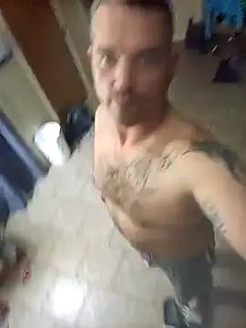 Snapshot of Lee_trippy chatting on 04/02/26, 03:15 Lee trippy online show from 04/02/26, 03:15