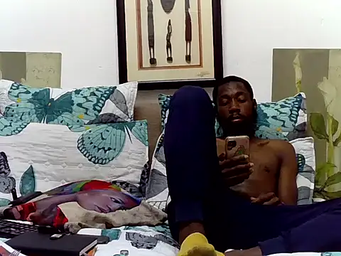 Snapshot of BloodmoonAlpha_1 chatting on 12/04/25, 10:29 BloodmoonAlpha 1 online show from 12/04/25, 10:29