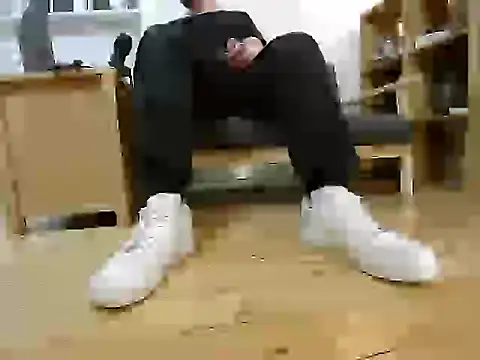 Snapshot of jonas_camboy chatting on 01/07/26, 07:49 jonas camboy online show from 01/07/26, 07:49