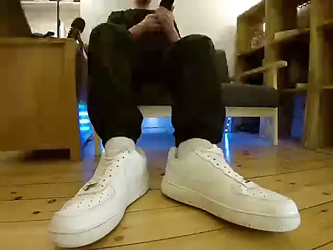 Snapshot of jonas_camboy chatting on 02/03/26, 06:02 jonas camboy online show from 02/03/26, 06:02