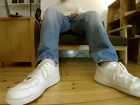 Snapshot of jonas_camboy chatting on 02/09/26, 05:06 jonas camboy online show from 02/09/26, 05:06