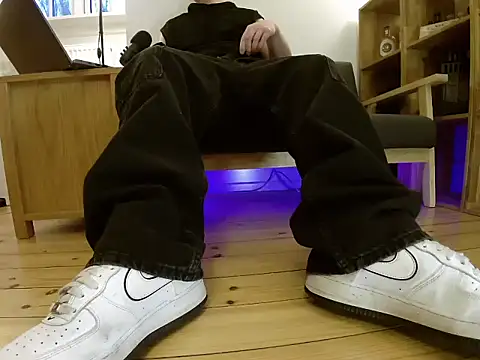 Snapshot of jonas_camboy chatting on 02/27/26, 04:29 jonas camboy online show from 02/27/26, 04:29