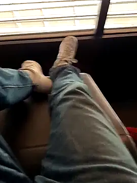 Snapshot of jonas_camboy chatting on 03/21/26, 04:32 jonas camboy online show from 03/21/26, 04:32