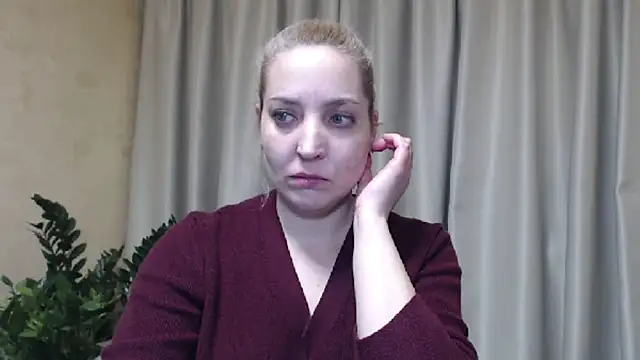 Snapshot of sweetpussy chatting on 03/04/25, 04:30 sweetpussy online show from 03/04/25, 04:30