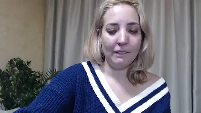 Snapshot of sweetpussy chatting on 01/17/26, 06:18 sweetpussy online show from 01/17/26, 06:18