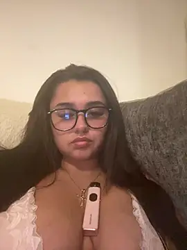 Snapshot of Wild_Busty_Niyah_XX chatting on 03/11/26, 09:21 Wild Busty Niyah XX online show from 03/11/26, 09:21