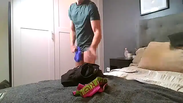 Snapshot of jack-the-dad chatting on 12/04/25, 09:01 jack-the-dad online show from 12/04/25, 09:01