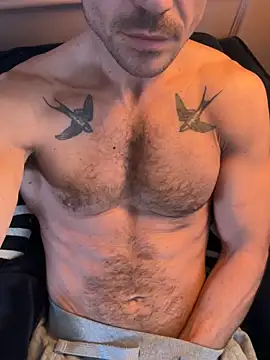 Snapshot of jack-the-dad chatting on 12/05/25, 10:35 jack-the-dad online show from 12/05/25, 10:35