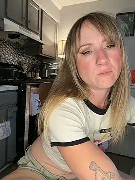 alluringpixie online show from 05/04/26, 07:43