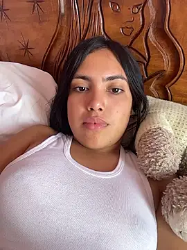 Snapshot of _Laurentt_ chatting on 01/10/26, 02:30 Laurentt online show from 01/10/26, 02:30