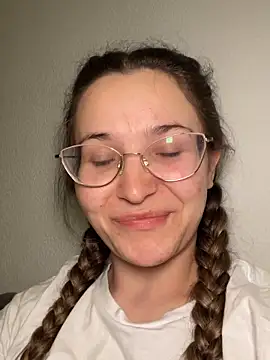 Snapshot of Lina_Sinerz chatting on 03/19/26, 03:49 Lina Sinerz online show from 03/19/26, 03:49