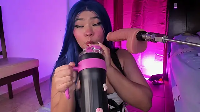 Snapshot of MarilinMorgan chatting on 12/18/25, 05:13 MarilinMorgan online show from 12/18/25, 05:13