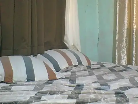 Snapshot of _pinkywhore chatting on 12/16/25, 07:24 pinkywhore online show from 12/16/25, 07:24