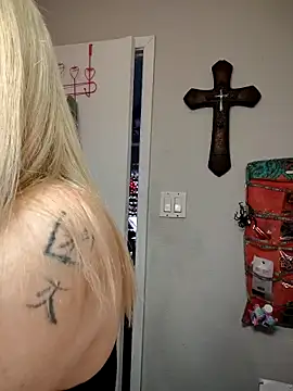 Snapshot of SpiderRose chatting on 02/07/26, 05:38 SpiderRose online show from 02/07/26, 05:38