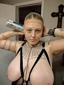 Snapshot of SpiderRose chatting on 02/20/26, 06:19 SpiderRose online show from 02/20/26, 06:19