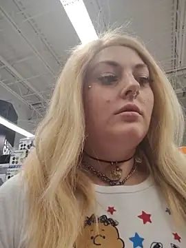 Snapshot of SpiderRose chatting on 03/01/26, 10:56 SpiderRose online show from 03/01/26, 10:56