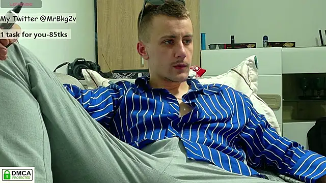 Snapshot of Brellisimo chatting on 12/15/25, 09:19 Brellisimo online show from 12/15/25, 09:19