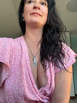 CherryCherry03 online show from 06/07/26, 01:37