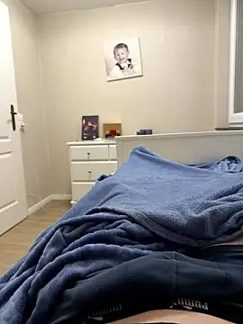 Snapshot of angei094 chatting on 01/14/26, 05:51 angei094 online show from 01/14/26, 05:51