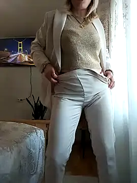 AhlyssaLove1155 online show from 04/29/26, 03:05