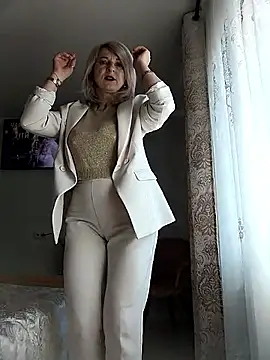 AhlyssaLove1155 online show from 05/10/26, 07:35