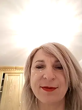AhlyssaLove1155 online show from 05/10/26, 07:41