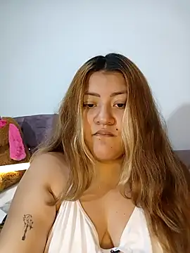Sofia  Saenz online show from 03/28/26, 05:40
