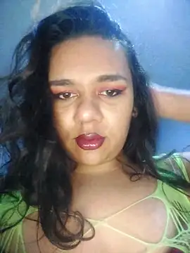 Snapshot of thebomb07 chatting on 12/17/25, 01:28 thebomb07 online show from 12/17/25, 01:28