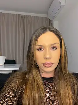 Snapshot of MayaLexy chatting on 12/14/25, 07:07 MayaLexy online show from 12/14/25, 07:07